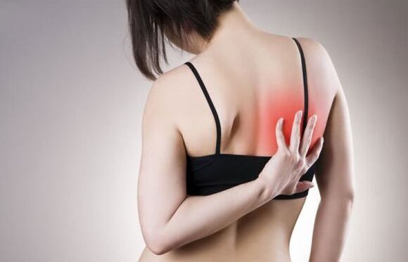 nugaros skausmas pečių ašmenyse